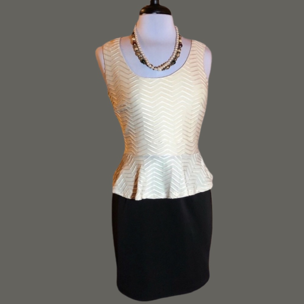 Sweet Storm party dress. Ivory/Black - size L - Picture 3 of 9